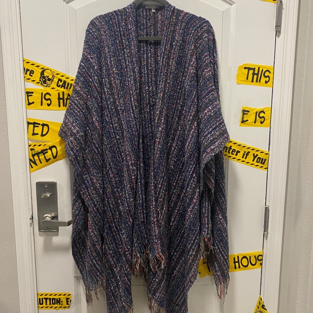 WOVEN HEART PUNCHO SHAWL S/M